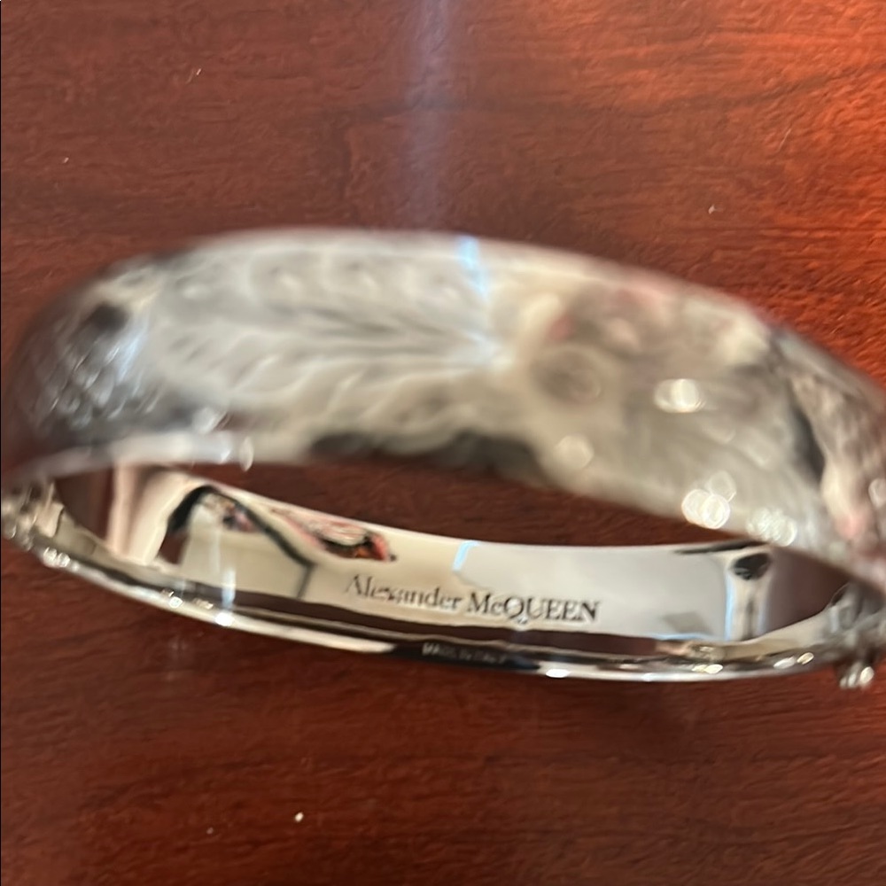 Alexander McQueen Silver Floral Bangle Bracelet - Picture 3 of 7
